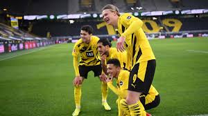 Erling Haaland Von Borussia Dortmund Rammbock Auf Schienen Eintracht