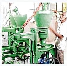 00:00 long hair brushing 2:57 heavy hair oil treatment, spray sound 4:55 silicone head. Soon India To Have Gandhi Brand Edible And Hair Oil