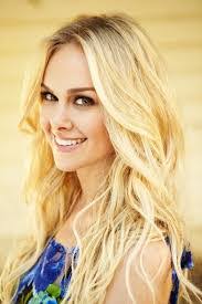 Laura Bell's Instagram, Twitter & Facebook