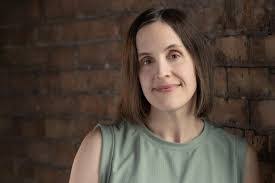 Erin Hobbs's Instagram, Twitter & Facebook