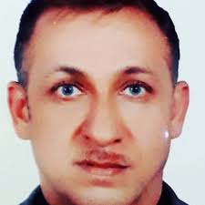 المرحوم الدكتور محمد عبد الحسين كاطع عباس القرعاوي مواليد العراق عام ١٩٦٩  .. تخرج من كلية الطب جامعة الموصل بتاريخ ١٩٩٣/تموز/٤ ..منح إجازة التسجيل  بالرقم ٢١٦٣٠ بتاريخ ١٩٩٣/٨/٣٠ .. بورد عراقي في