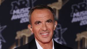 Arthur dévoile un rare cliché de son fils Samuel pour ses 23 ans : Femme  Actuelle Le MAG