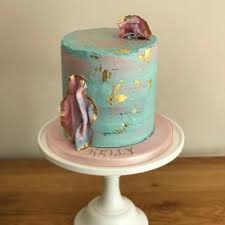 Female knight leo has never had ladylike qualities, she's a soldier through and through, adorned with scars and rock hard abs to match. Birthday Cakes For Her Womens Birthday Cakes Coast Cakes Hampshire Dorset