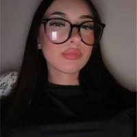 Jane Putnam's Instagram, Twitter & Facebook