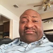 Kennedy Mitchell (@737ne81st)