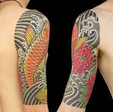 We have highly experienced tattooers who provide the best quality custom tattooing, including western tradtional, japanese, maori ta moko, pacifica, and many more. Traditional Japanese Koi Fish Half Sleeve Done By Tomtom Sunsettattoonz Sunset Tattoos Tattoos Japanese Tattoo