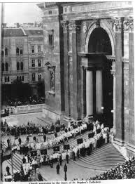 Jun 16, 2021 · nemzetközi eucharisztikus kongresszus (nek) himnuszának bemutatóján erdő péter bíboros úgy fogalmazott: 1938 Budapest Eucharisztikus Kongresszus Iec2020