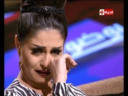احتفلت الفنانة منة فضالي بعيد ميلادها في حفل كبير أقيم مساء أمس، بأحد الأماكن المطلة على النيل، وحضره عدد من الأصدقاء المقربين في الوسط الفني. Ø¨ÙˆØ¶ÙˆØ­ Ø§Ù„ÙÙ†Ø§Ù†Ø© Ù…Ù†Ø© ÙØ¶Ø§Ù„ÙŠ ØªØ¨ÙƒÙŠ Ø¹Ù„Ù‰ Ø§Ù„Ù‡ÙˆØ§Ø¡ Ø¨Ø³Ø¨Ø¨ ÙˆØ§Ù„Ø¯Ù‡Ø§ Youtube