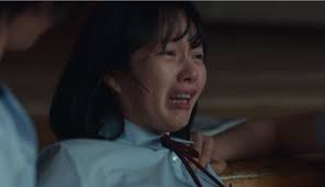 Vụ nữ sinh lớp 10 tự tử và sự thảm khốc của bạo lực học đường trên phim