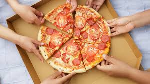 Bestelle domino's pizza zur lieferung oder abholung! Why It S Better To Order 1 Large Pizza Than 2 Medium Pizzas According To Maths Mirror Online