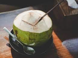 Air kelapa adalah cairan yang berada di dalam kelapa hijau muda (buah dari pohon kelapa). Berbahaya Hindari Minum Air Kelapa Jika Kamu Dalam 5 Kondisi Ini Kumparan Com