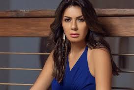 نجلاء بدر تكشف نتيجة تحليلها لفيروس كورونا خلوا بالكم Hair Styles Long Hair Styles Beauty