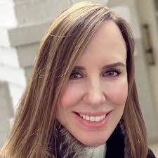 Jackie Hahn's Instagram, Twitter & Facebook