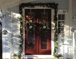 Our Victorian Front Porch Decorated For Christmas A Diy Bow Front Porch Christmas Decor Unusual Christmas Decorations Holiday House Tours