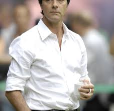 Tus schönau 1896 die person 19xx: Bundestrainer Joachim Low Und Die Letzte Frage Nach Dem Toupet Welt