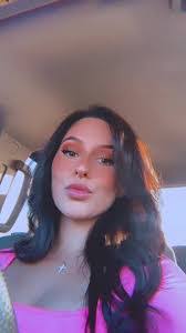 Leslie Limon's Instagram, Twitter & Facebook