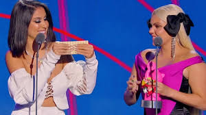 The first edition happened in may 2018 and was hosted by whindersson nunes in são paulo, brazil. Kit Kat Mtv Miaw Hijack Youtube