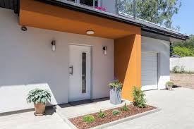 Peinture De Facade De Maison Quel Type Pour Un Vrai Resultat Facade Maison Peinture Facade Maison Porche Entree Maison