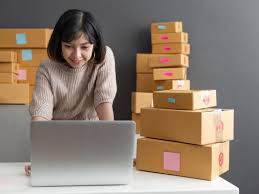 Bisa membuat bahaya diri sendiri dan juga orang lain. Komunikasi Daring Makin Populer Ini Kelebihan Dan Kekurangannya