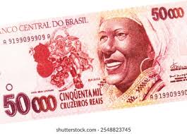 Estatua de la Independencia Nacional en Foto de stock 2475226153