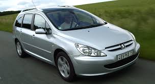 10 Voitures D Occasion A Moins De 3000 Euros Nos Bonnes Affaires Auto Moto Magazine Auto Et Moto