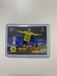 馬高·萊斯（德文： marco reus ，德文讀音： ˈmaɐ̯koː ˈʁɔʏ̯s ；1989年 5月31號—）係德國足球員，喺多蒙特同德國國家隊司職前鋒或者邊鋒，佢喺2012年歐盃嗰陣為德國國家隊上陣並有入波。 佢曾經效力紅白艾倫同埋慕遜加柏，而家效力緊德國甲組足球聯賽球會多蒙特。 Topps Now Marco Reus èŠæ–¯åˆ—å¥§æ–¯dortmund å¤šè'™ç‰¹germany å¾·åœ‹è¶³çƒå¡é™412å¼µ çŽ©å…· éŠæˆ²é¡ž Board Games Cards Carousell
