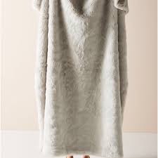 Shop our unique collection of furniture, décor & more. Gray Or Blush Nwt Anthropologie Fireside Faux Fur Throw Blanket Indian South Asian Afghans Throw Blankets Home Garden Worldenergy Ae