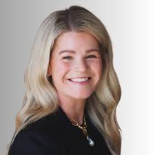 Holly Maloney's Instagram, Twitter & Facebook