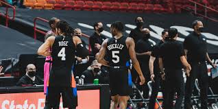 Official facebook page of derrick rose. Derrick Rose Bench Show Sign Of Life Against The Heat The Knicks Wall