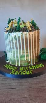 There were many great design ideas and then i decided to take it to the next level and make the cake itself camouflage! Camo Army Themed Drip Cake For The Sake Of Cake Facebook
