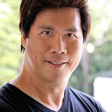 Aaron Loo's Instagram, Twitter & Facebook