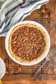 Even The Guest Who Doesn T Like Nuts In Their Dessert Will Fall Head Over Heels For This Delicious And Easy Peca Pecan Pie Recipe Easy Pecan Pie Best Pecan Pie