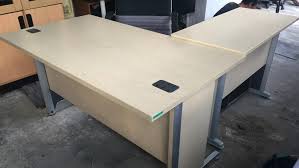 Cara menyesuaikan posisi kursi kantor. Gusena Jual Meja Dan Kursi Kantor Online Furniture Office Furniture Store Jual Alat Alat Kantor Kursi Meja Kantor Lemari Kantor Dan Lainnya
