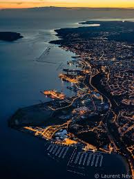 D812298 Les Ports De Brest Brest Le Port Airplane View