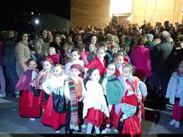 Tratan temas cotidianos con lenguaje sencillo en el que la ironía, la crítica o la picardía de lo dicho con medias palabras sirven para divertir y entretener en actividades lúdicas o durante el laboreo colectivo. Turismo Jaen Ar Twitter Fin De Fiesta Sananton2017 Con La Bendicion De Animales Melenchones Y Bailes Populares A Cargo De Lola Torres Y Lumbre Gracias Https T Co Hefjcuj3gd