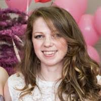 Tessa Roche's Instagram, Twitter & Facebook