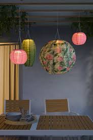 Solvinden Solarhangeleuchte Led Fur Draussen Rund Blume Ikea Deutschland In 2020 Led Anhanger Lampen Aussenlampe