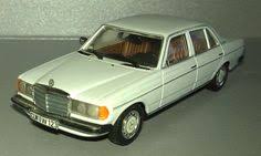 1 43 Mercedes Benz 230e W123 Minichamps Mercedes Benz Models Benz Mercedes Benz