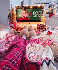 A Sunday Well Spent Drinking Hot Coffee And Watching Christmas Movie Polinchik In 2020 Home Alone Christmas Christmas Christmas Movies
