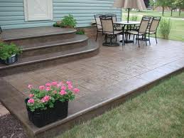 Intermediate Step With California Weave Deco Crete Supply Concrete Patio Designs Patio Steps Patio Stairs