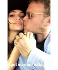 Maybe you would like to learn more about one of these? Emily Ratajkowski Und Sebastian Bear Mcclard Haben Heimlich Geheiratet