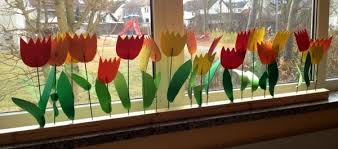Tulpen Basteln 26 Interessante Modelle Archzine Net Tulpen Basteln Blumen Basteln Mit Kindern Schneeglockchen Basteln