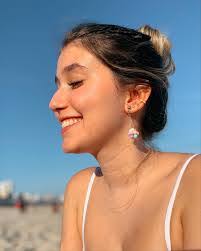 Regina Carper's Instagram, Twitter & Facebook