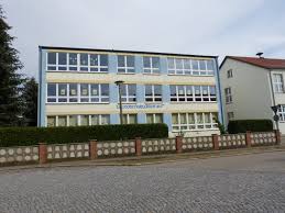 Juri alexejewitsch gagarin (russisch юрий алексеевич гагарин; Salzlandkreis Grundschulen