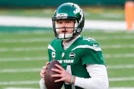 3 overall pick sam darnold to the panthers on monday, signaling their intent to draft a quarterback at no. Xraagpixkj5 Jm