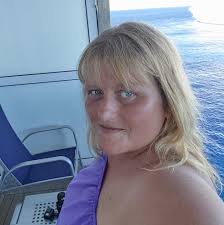 Hi, I'm Kerry. I'm a mum of two boys and I work in the NHS. After years of  long shifts, weekends and on-calls, I started to feel the burnout creeping  in. I