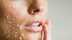 Anda bisa memakai skincare atau bahan alami yang mudah ditemui. Jerawat Dan Bintik Hitam Hilang Hanya Dengan Garam Begini Caranya Riau1 Com