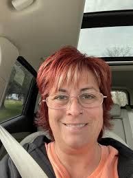 What hair style would look best for a mom of 3?