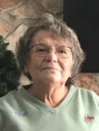 Lorraine Cyr's Instagram, Twitter & Facebook