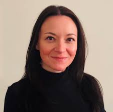 Teaching Kids to Read: Modern Approaches vs. Montessori Method